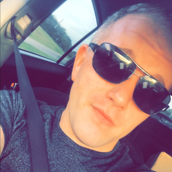 Meet your Posher, Jeremy - Picture 2 of 4